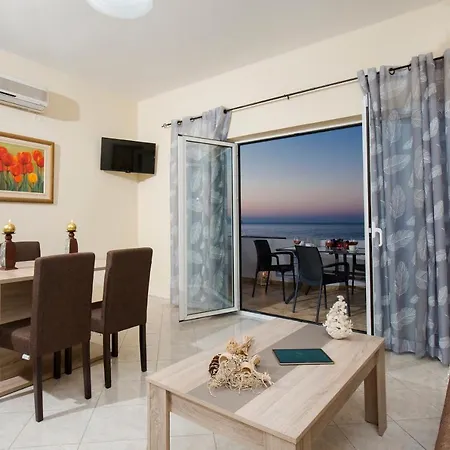 Mavros Molos Seaside * Κίσσαμος