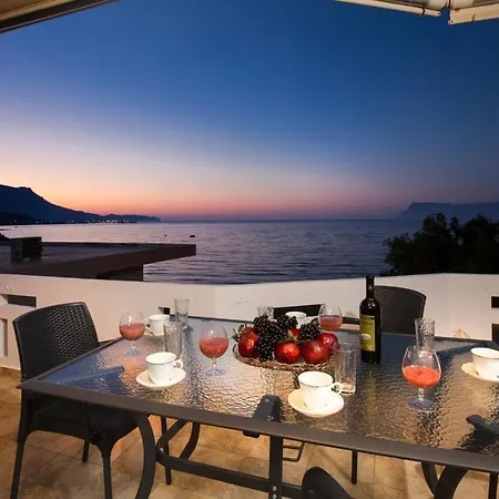 Διαμέρισμα Mavros Molos Seaside *