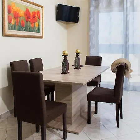 Mavros Molos Seaside Apartament *